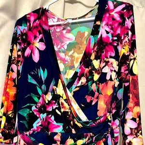 Floral floor length maxi dress 3/4 sleeves.